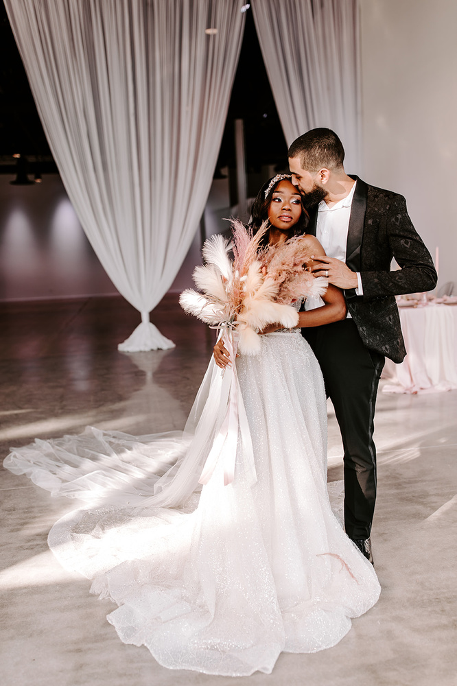 Bold Amour: Pink Wedding Inspiration At Canvas Event Venue