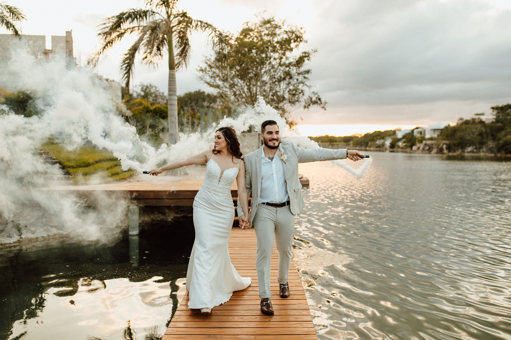 Beautiful Lake House Micro-wedding