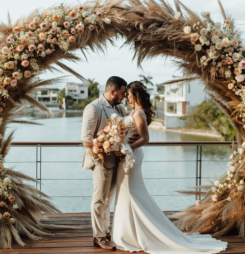 Beautiful Lake House Micro-wedding