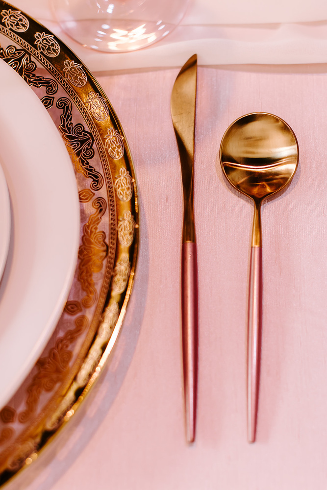 Bold Amour: Pink Wedding Inspiration At Canvas Event Venue